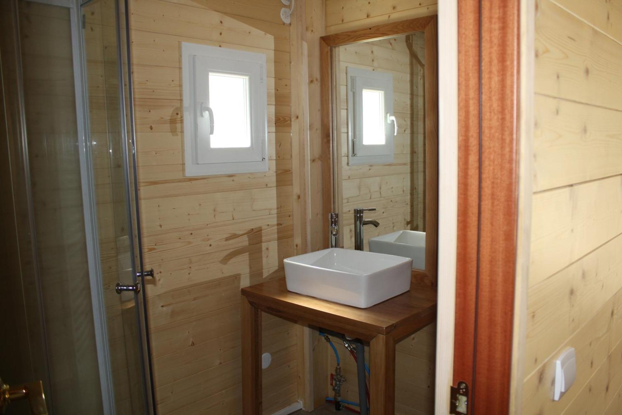 Parc Residentiel De Loisir : Le Loup Blanc Du Riou Hotel Barcelonnette Exterior photo