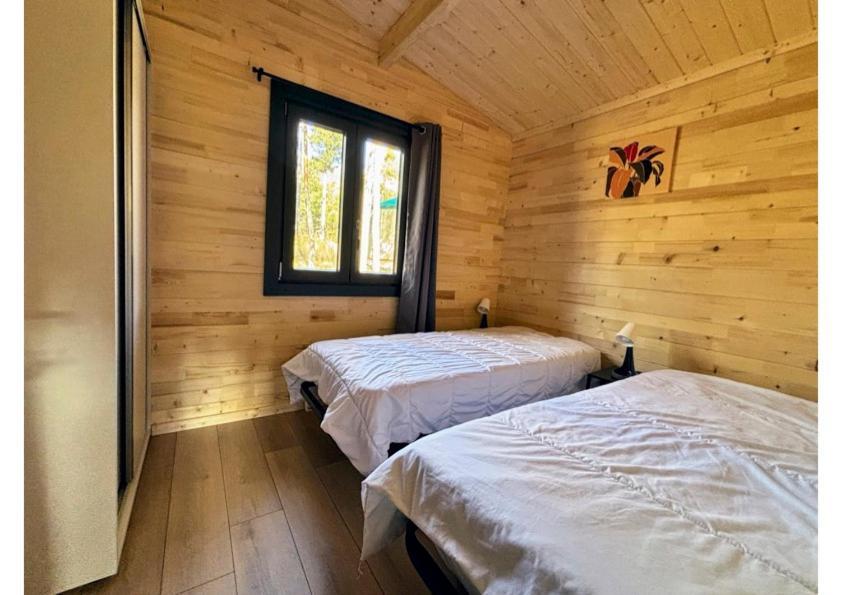 Parc Residentiel De Loisir : Le Loup Blanc Du Riou Hotel Barcelonnette Exterior photo